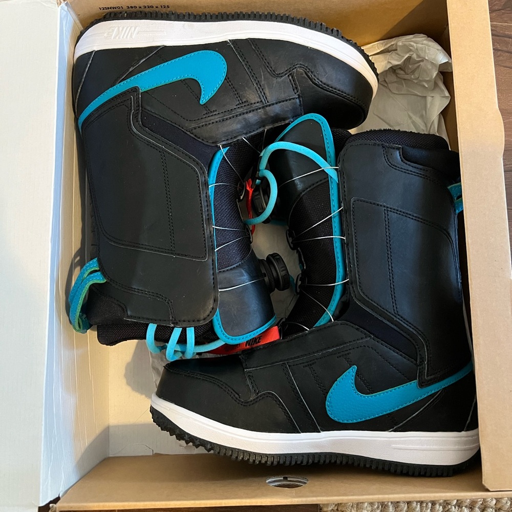 Nike Vapen X Boa snowboarding boots